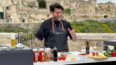 «Il panino perfetto», lo chef Vittorio Gucci torna in tv  